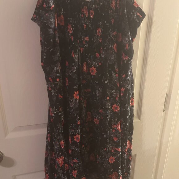 Torrid Black Midi Dress with Red Orange Flowers Pockets 2X Sleeveless Pockets - Picture 5 of 6